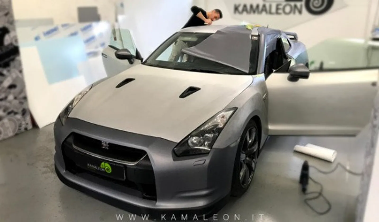 Car & Boat Wrapping - KAMALEON CAR WRAPPING PARMA NISSAN GTR 600x351