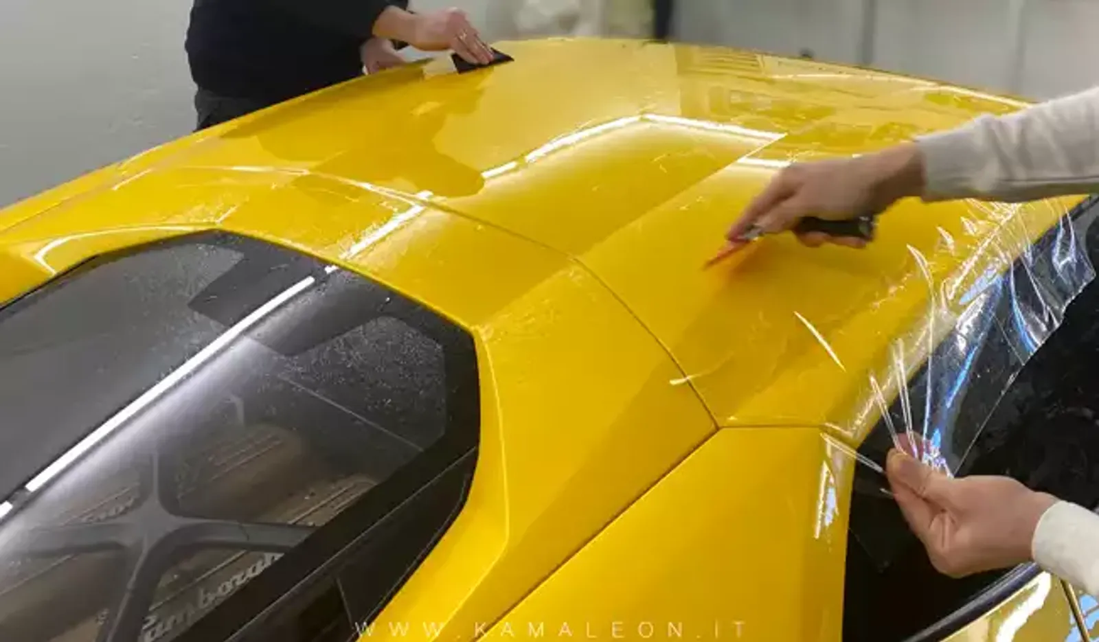 Pellicola Protettiva PPF - Pellicola protettiva PPF per auto a Parma Lamborghini Huracan KAMALEON