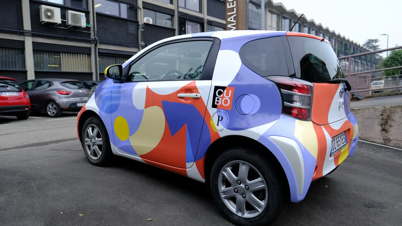 Flotta veicoli decorati con immagine coordinata