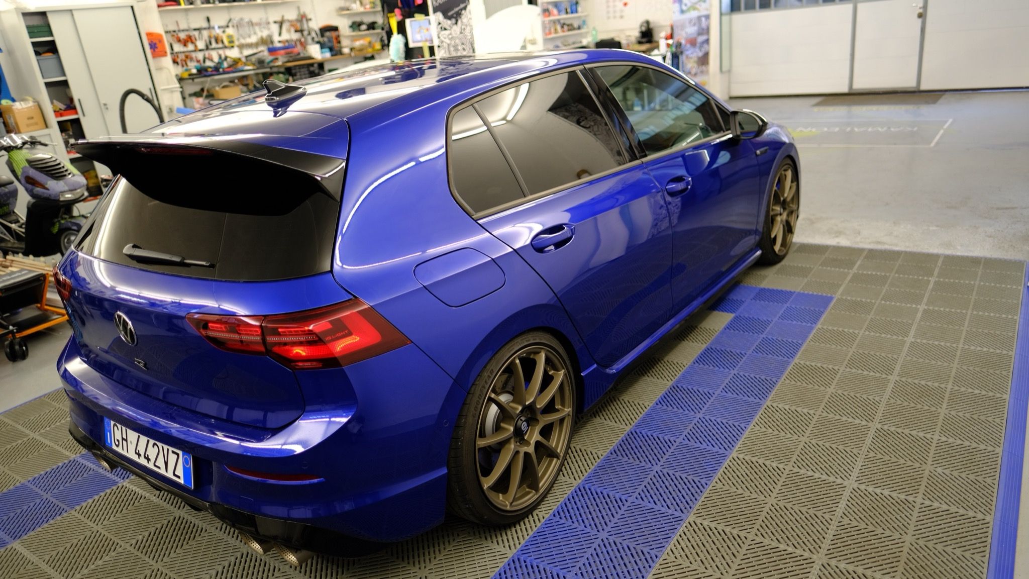 Pellicola solare applicata su vetri laterali