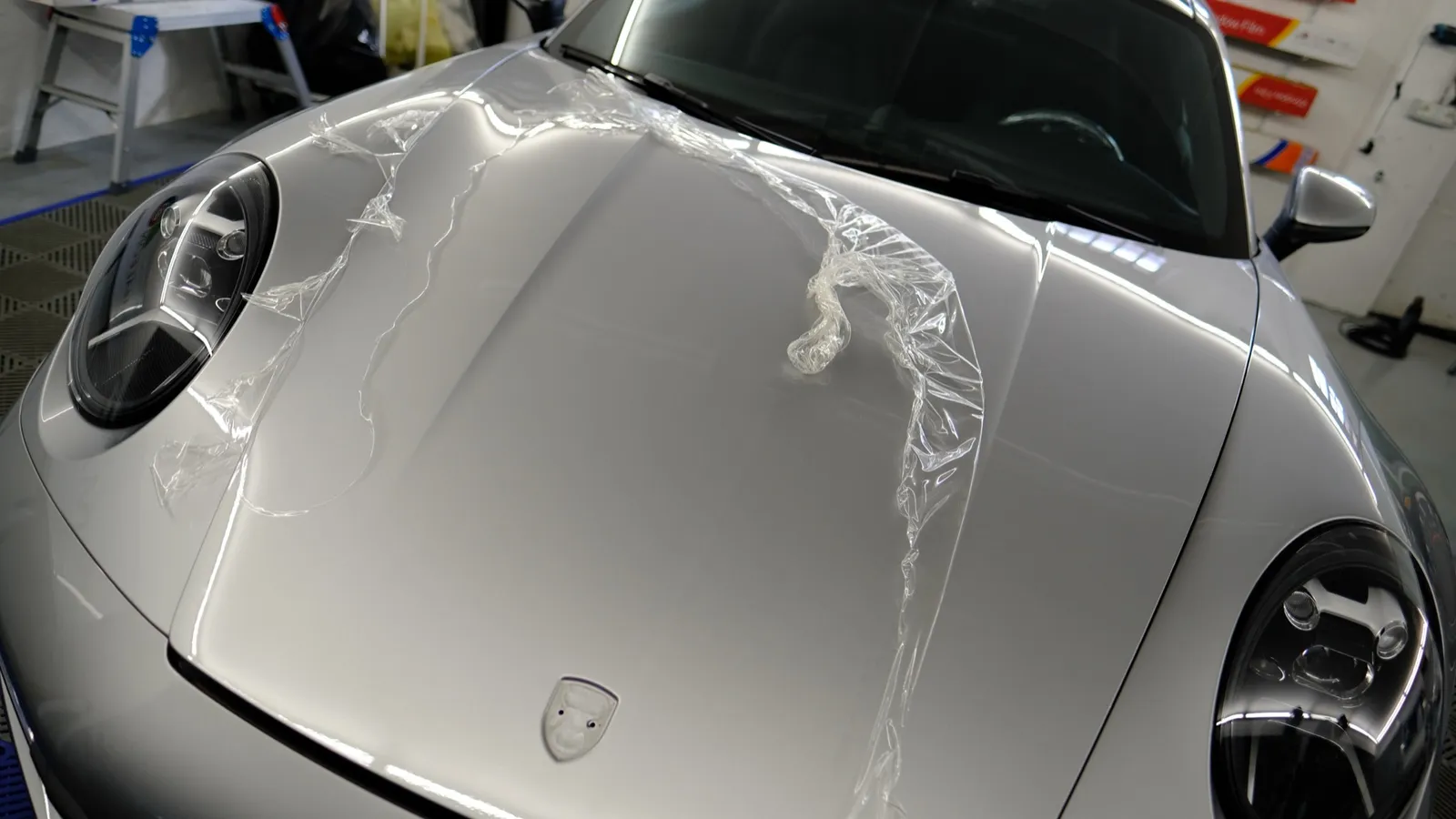 Protezione pellicola su parafanghi e soglie